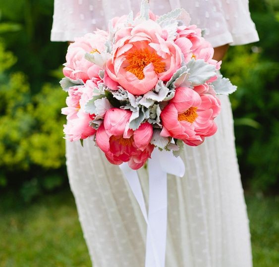 26 στρογγυλά μπουκέτα, ιδανικά για τη ρομαντική νύφη